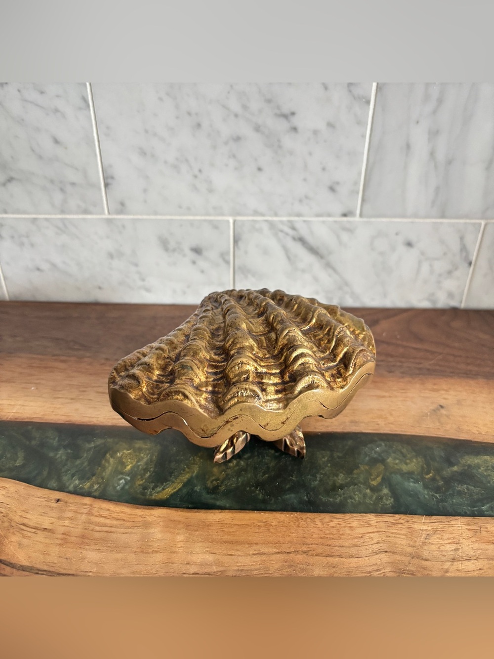 Vintage Hollywood Regency Brass Clam Shell Lidded Velvet Lined Jewelry Box
